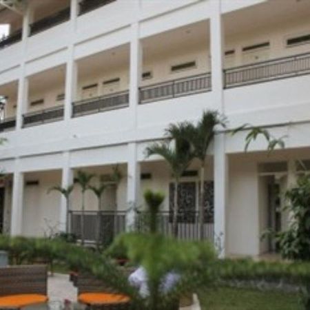 Grand Kalpataru Syariah Hotel Malang Exterior foto