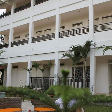 Grand Kalpataru Syariah Hotel Malang Exterior foto